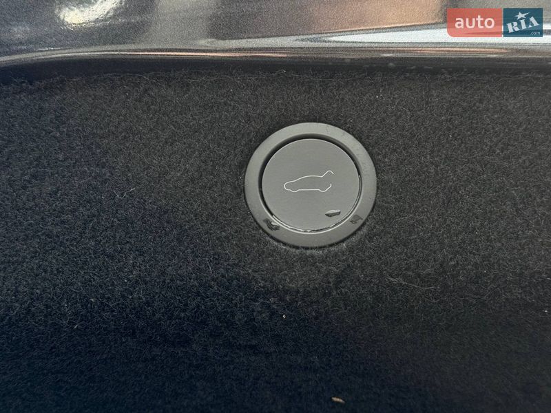 Седан Tesla Model 3 2024 в Рівному