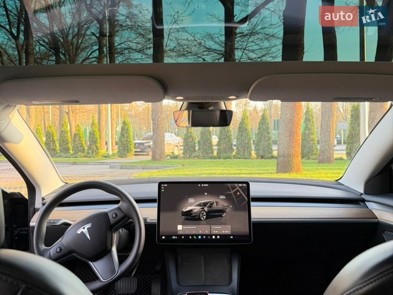 Седан Tesla Model 3 2022 в Харкові