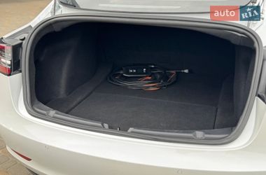 Седан Tesla Model 3 2019 в Самборі