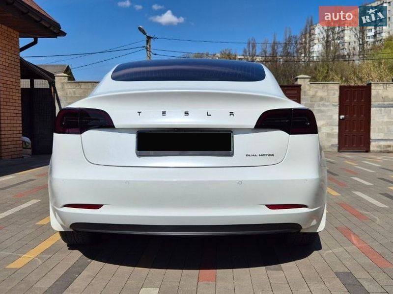 Седан Tesla Model 3 2020 в Белой Церкви