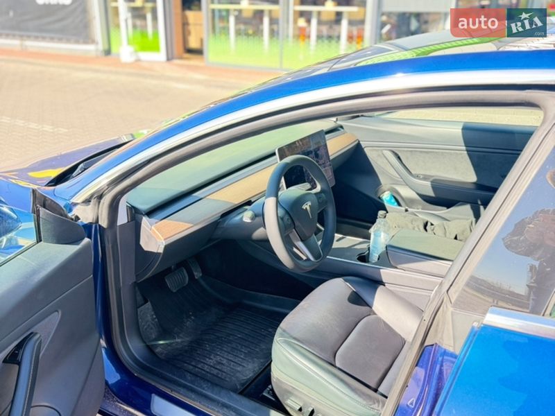 Седан Tesla Model 3 2019 в Києві