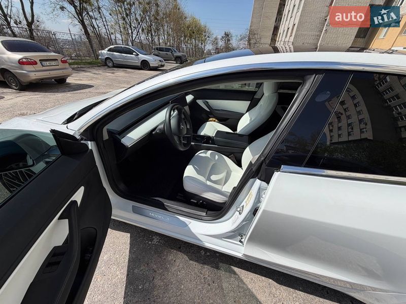 Седан Tesla Model 3 2018 в Харькове