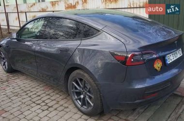 Седан Tesla Model 3 2022 в Львове