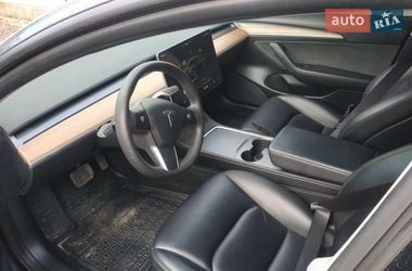 Седан Tesla Model 3 2022 в Львове