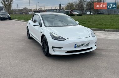 Седан Tesla Model 3 2022 в Києві