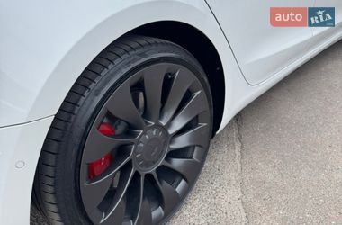 Седан Tesla Model 3 2022 в Києві