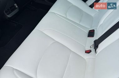 Седан Tesla Model 3 2022 в Києві