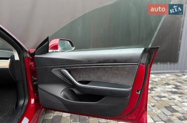Седан Tesla Model 3 2018 в Львове фото 23 Седан Tesla Model 3 2018 в Львове