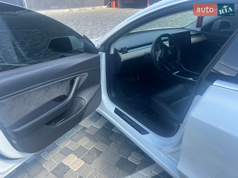 Седан Tesla Model 3 2019 в Миколаєві