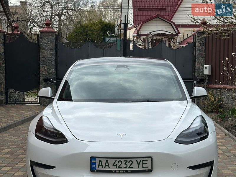 2022 Tesla Model 3, VIN 5YJ3E1EB3NF351007:plate — photo 1 (autoria)