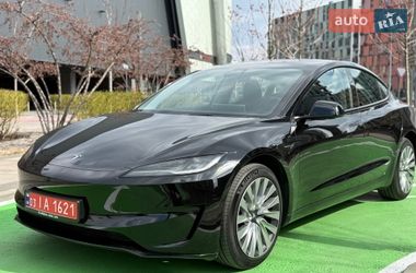 Седан Tesla Model 3 2024 в Киеве