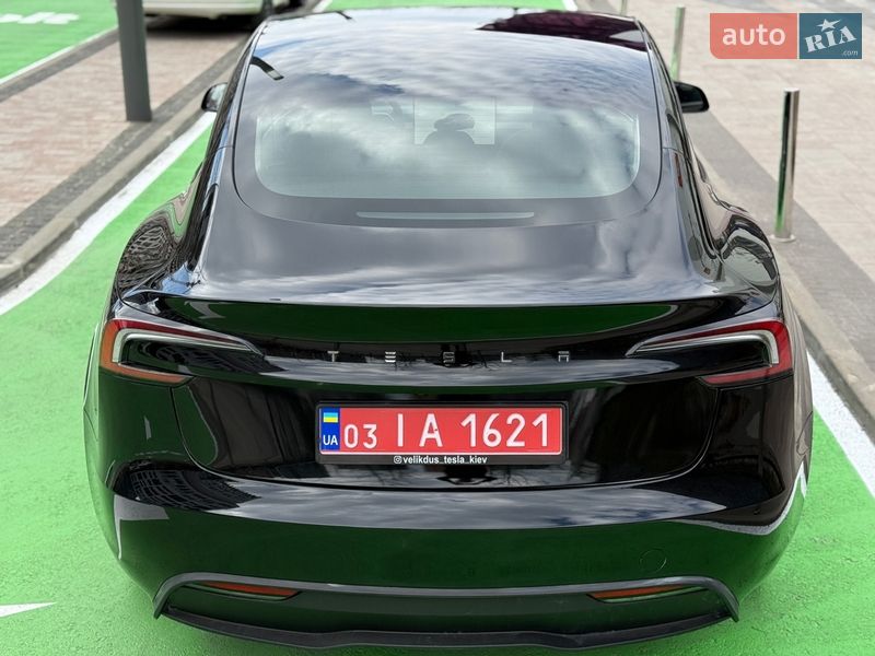 Седан Tesla Model 3 2024 в Києві