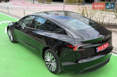 Седан Tesla Model 3 2024 в Києві