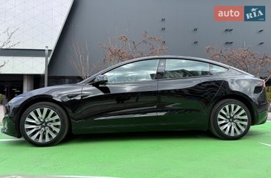 Седан Tesla Model 3 2024 в Києві