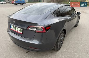 Седан Tesla Model 3 2023 в Днепре