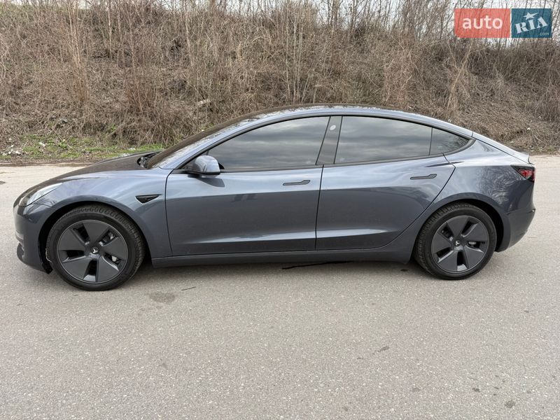 Седан Tesla Model 3 2023 в Днепре