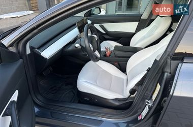 Седан Tesla Model 3 2021 в Ужгороде