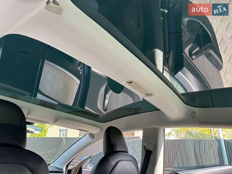 Седан Tesla Model 3 2018 в Днепре