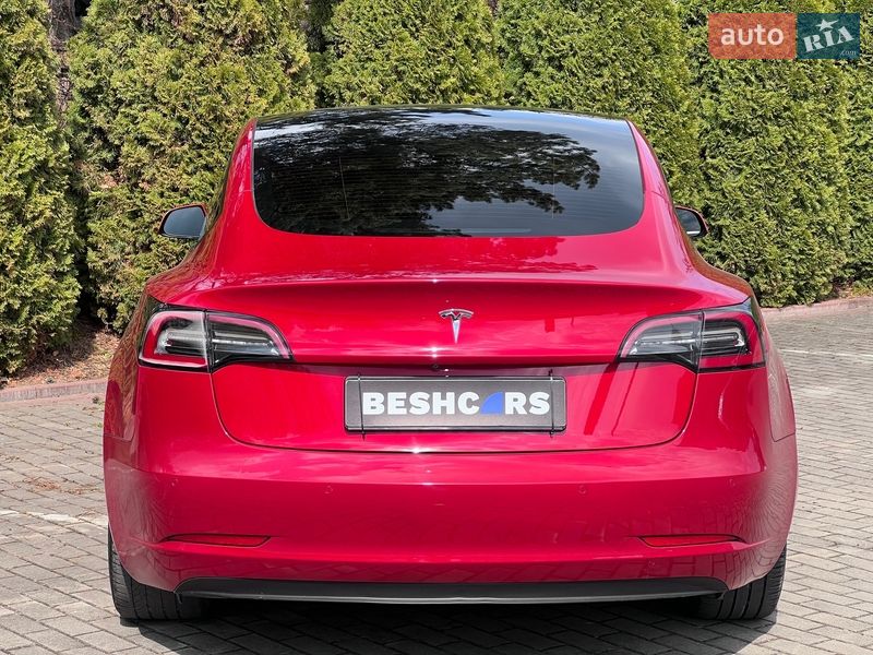 Седан Tesla Model 3 2022 в Львові