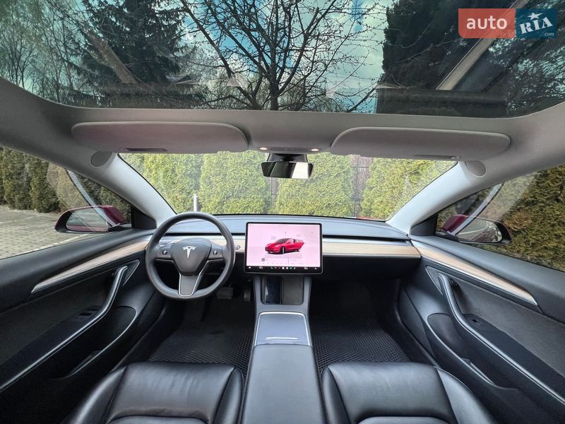 Седан Tesla Model 3 2022 в Львові