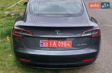 Седан Tesla Model 3 2021 в Луцке