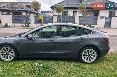 Седан Tesla Model 3 2021 в Луцке