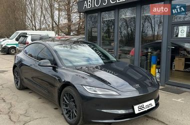 Седан Tesla Model 3 2024 в Полтаве