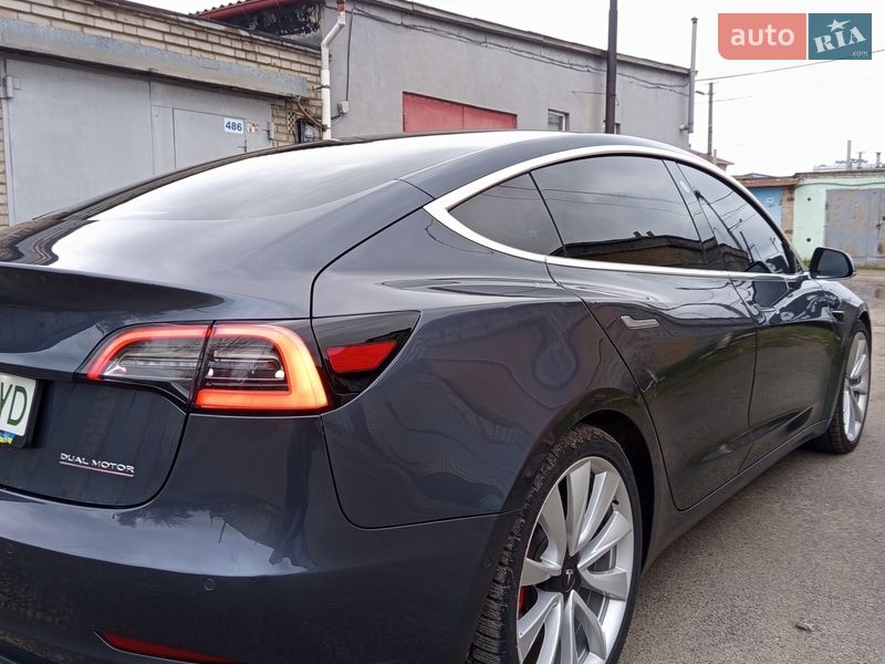Седан Tesla Model 3 2019 в Белой Церкви