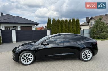 Седан Tesla Model 3 2022 в Луцке