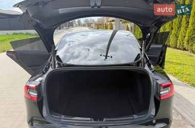 Седан Tesla Model 3 2022 в Луцке