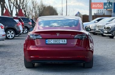 Седан Tesla Model 3 2018 в Львове