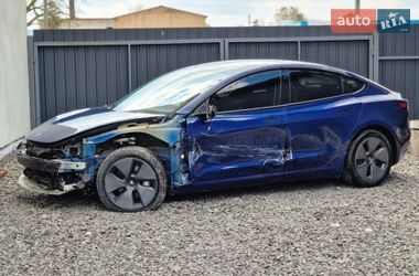 Седан Tesla Model 3 2021 в Дрогобыче