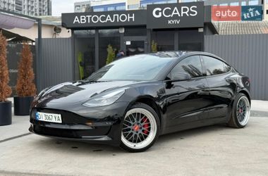Седан Tesla Model 3 2021 в Киеве
