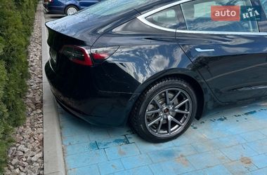 Седан Tesla Model 3 2019 в Луцьку