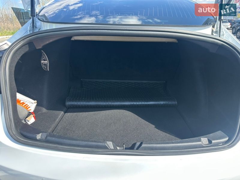 Седан Tesla Model 3 2019 в Вінниці
