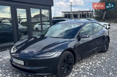 Седан Tesla Model 3 2024 в Львове