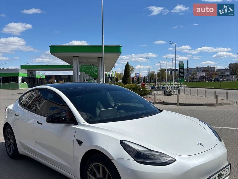 Седан Tesla Model 3 2021 в Житомирі