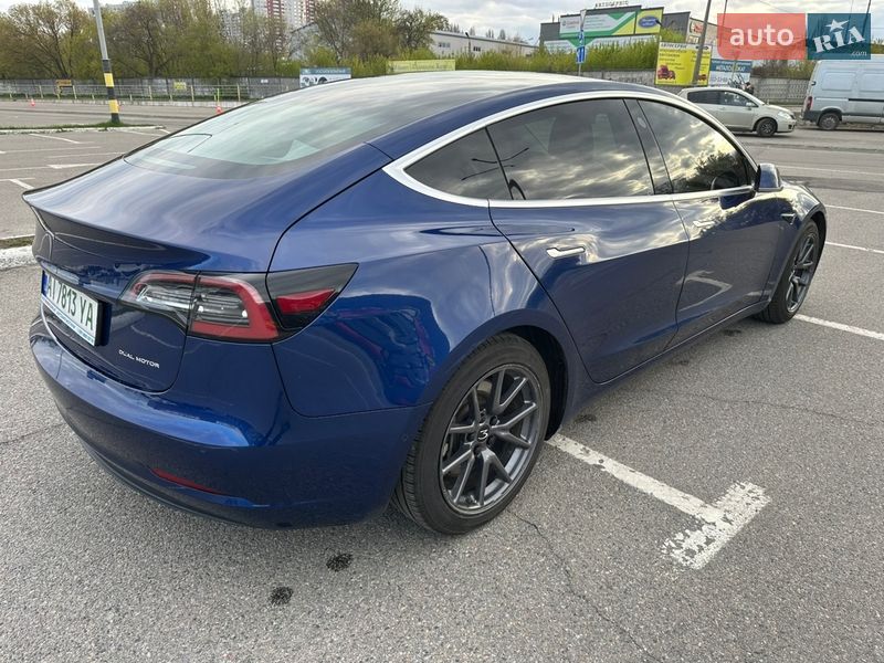 Седан Tesla Model 3 2020 в Киеве