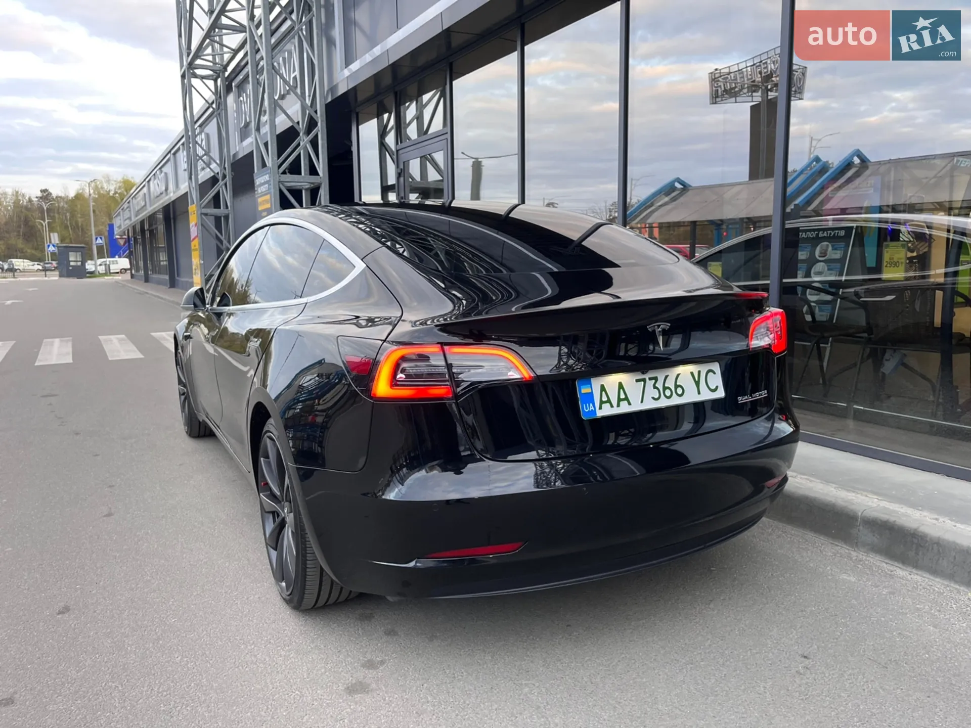 2019 Tesla Model 3 - мініатюра 10
