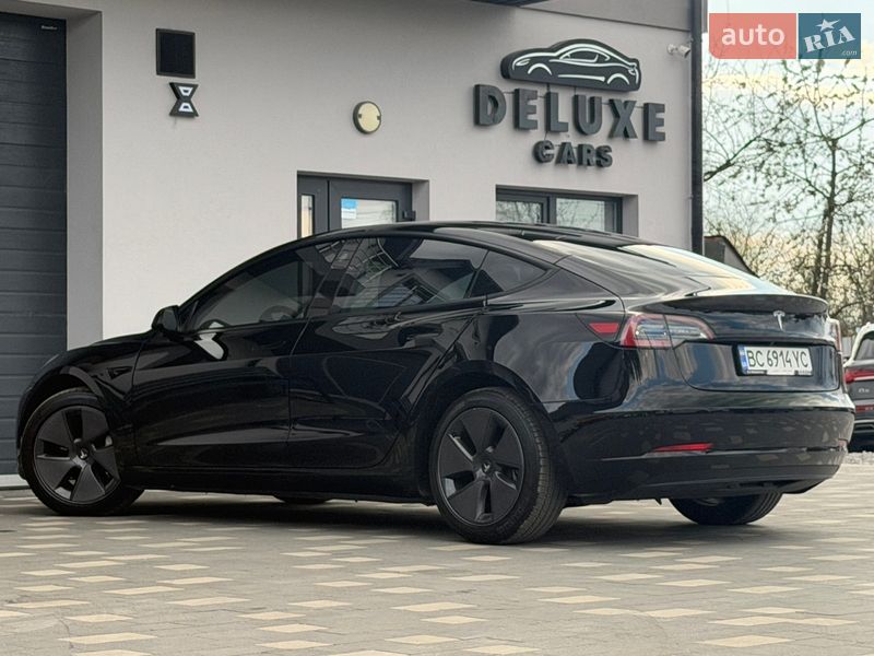 Седан Tesla Model 3 2023 в Дрогобыче