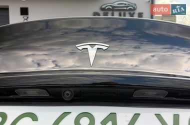 Седан Tesla Model 3 2023 в Дрогобыче