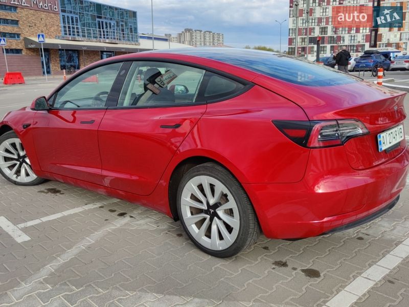Седан Tesla Model 3 2022 в Киеве