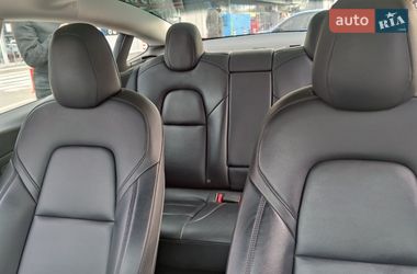 Седан Tesla Model 3 2022 в Киеве