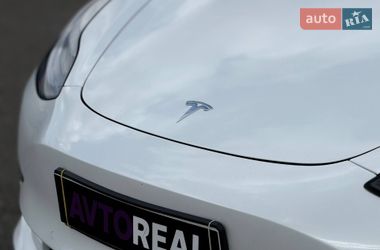 Седан Tesla Model 3 2019 в Кривому Розі