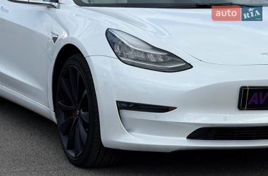 Седан Tesla Model 3 2019 в Кривому Розі