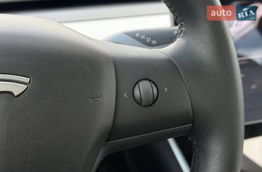 Седан Tesla Model 3 2019 в Кривому Розі