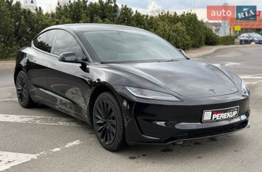 Седан Tesla Model 3 2024 в Киеве