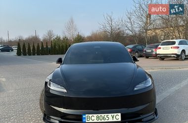 Седан Tesla Model 3 2024 в Львове