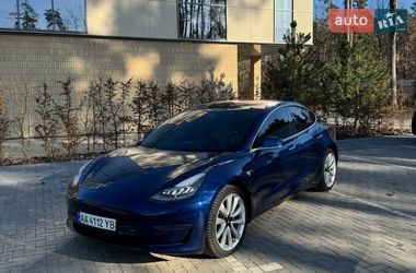 Седан Tesla Model 3 2019 в Киеве