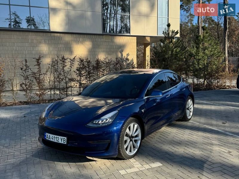 Tesla Model 3 2019